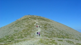 A walk to the highest summit of Crete. For a holy purpose!