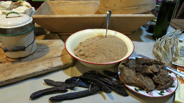 Carobs, carob flour and carob bread!