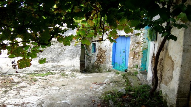 House in the upper village of Topolia