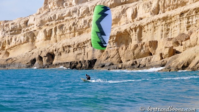 Kitesurfing in the bay of Matala!