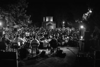Cretan music night with Psarogiorgis, Stelios Petrakis & Yiorgis Manolakis
